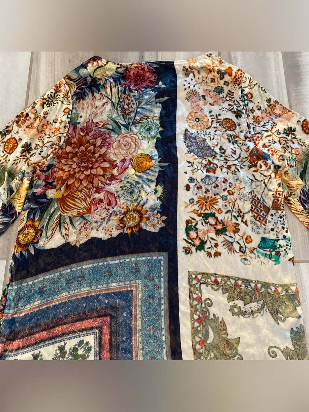 NWT Soft Surroundings Ashbury Mixed-Print Floral Crushed Velvet Tunic Top Large - Picture 13 of 14